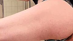 showing off my phat azz