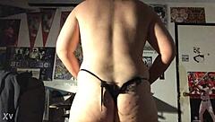 gay boy shakes that big ass 😜