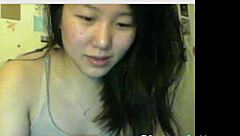 Cute Asian Teen Twerks Her Ass on Webcam