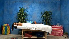 i give pussy massage