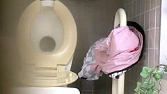 Japanese toilet voyeurism: Watch them pee and poop
