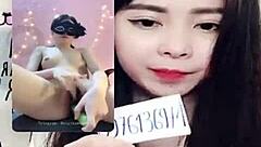 Jin xinh bunny live show full face while talking