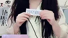 Jin xinh bunny live show full face while talking