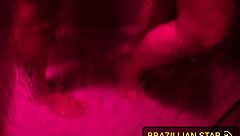 gostosa taking bath with big tits and ass