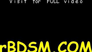 ファックマシンが縛られた奴隷を容赦なくハードに突く