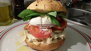 Кугар в жега започва гореща афера с млад 18+ семеен тип