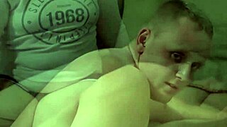 Prosztata masszázs vadul végződik - ondóevés romlott orgazmussal játékoktól