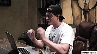 ล่อลวงหนุ่มมหาลัยด้วยความเร่าร้อนดิบ - Charles Dera และ Jane Wilde ในแอคชั่นต้องห้าม