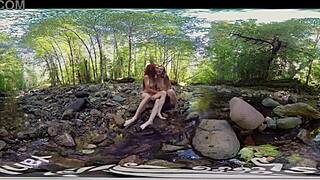 Vroče yankee lezbijske bejbe se poljubljajo na prostem v VR!