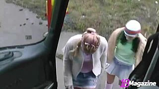 Helena a jej pekné mladé 18+ lesbické kamarátky cestujú a skúmajú špinavé sex dobrodružstvá