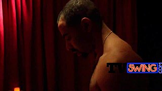 ขึ้นมาชั้นบนแล้วเย็ดตูดฉันแรงๆ สิ