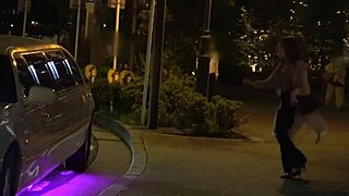 가슴 큰 일본 테라피스트 빌려서 야생 베어백 액션