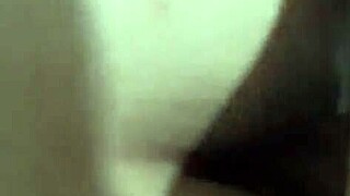 مؤخرة العاهرات الخاصة بي تشعر بالراحة الشديدة