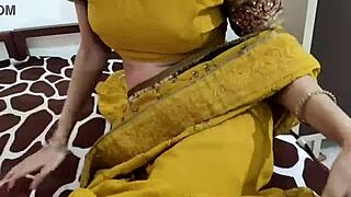 Durva házi szex mocskos hindi hanggal