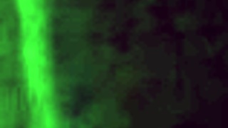 Je peux pas m'arrêter de sucer des bites au gloryhole, c'est trop excitant à chaque fois !