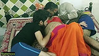 뜨거운 말킨 아줌마 젊은 남자들 인도 3P 오르가즘