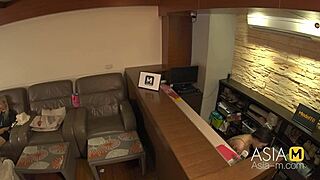 预告-超级饥渴按摩院，吴千千公共后入动作 - MDWP-0029 最佳亚洲色情！