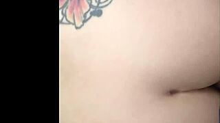 Ε, γιατί η Maddy May γαμήθηκε στο μυστικό γραφείο;