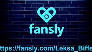 Мила тийнейджърка 18+ получава топъл крем пай след като язди голям кур здраво!