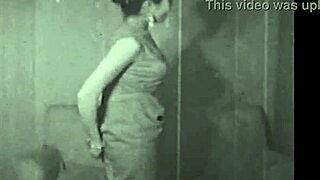 ポルノノスタルジア！ レトロストリップシーンでヴィンテージパイをファック