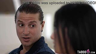 Zanedbaná tehotná milf Jennifer White nachádza útechu s mladým študentom