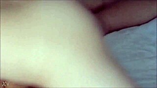 هل رأيت فتاة بلوند جميلة تتدق بقوة كهذه في الخاص؟