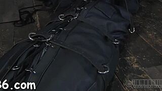 Sebatan Keras Untuk Gadis Memikat - Berani Tengok?