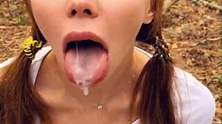 호른 틴 18+가 퍼블릭 블로우잡 하고 정액으로 놀아대기 POV