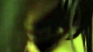 Tenåring 18+ rir kuk hardt